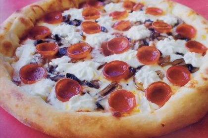 #17 Award Pizza